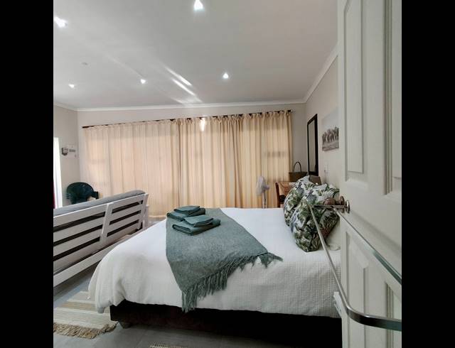 4 BEDROOM HOUSE FOR SALE IN FRAAIUITSIG